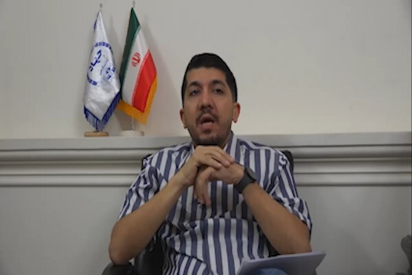 کتب دینی عمومی به متن جامعه نزدیک‌تر شوند + فیلم