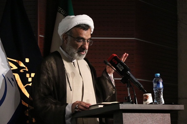هنر اسلامی مبتنی بر خرد ناب در سوره بقره است