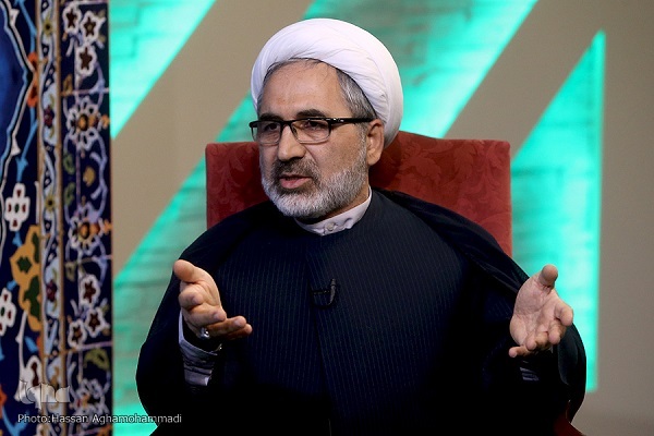 استاد عبایی شخصیتی جهانی در عرصه قرآن بود