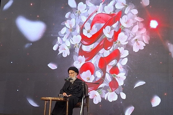 لزوم فعالیت پژوهشی در مورد پیراهن سیدالشهدا(ع) و نمادسازی