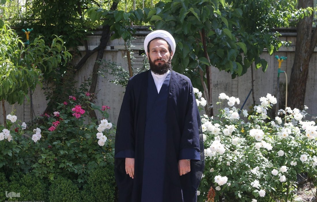 مراقب پاکی و پاک‌کنندگی زمین مقدس باشیم